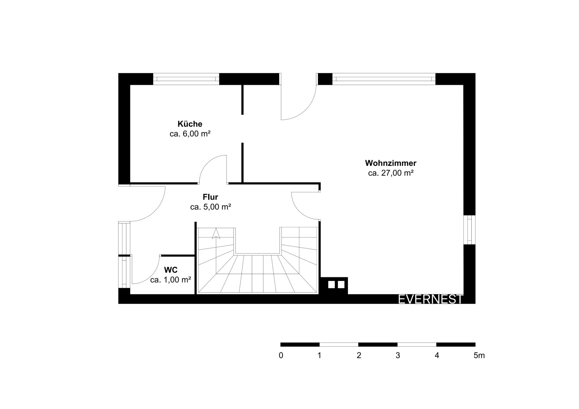 Grundriss mit Wohnzimmer, Küche, Flur, WC und Treppe, Maße sind eingezeichnet.