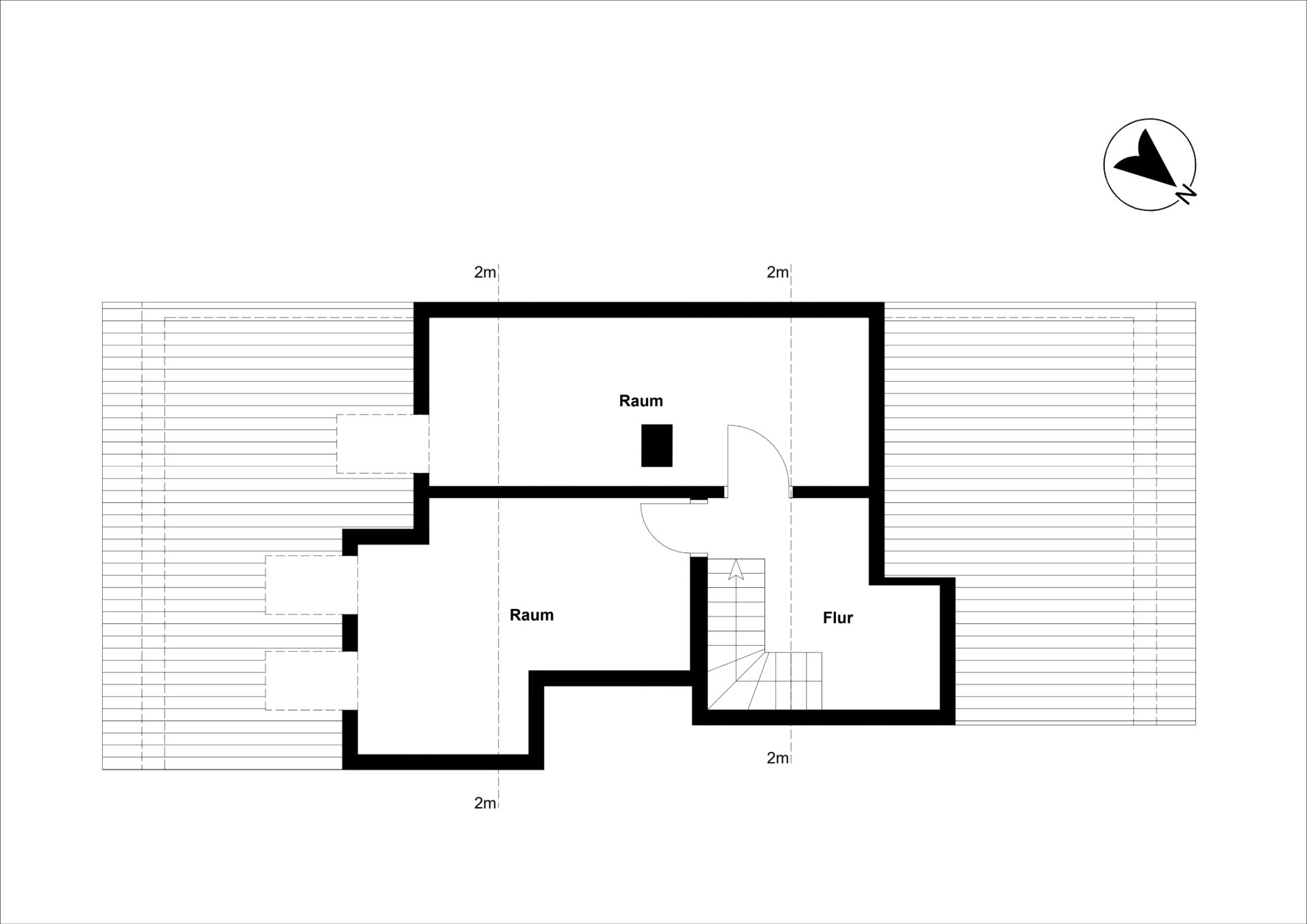 Grundriss mit zwei Räumen, einem Flur und einer Treppe, Maßangaben sind sichtbar.