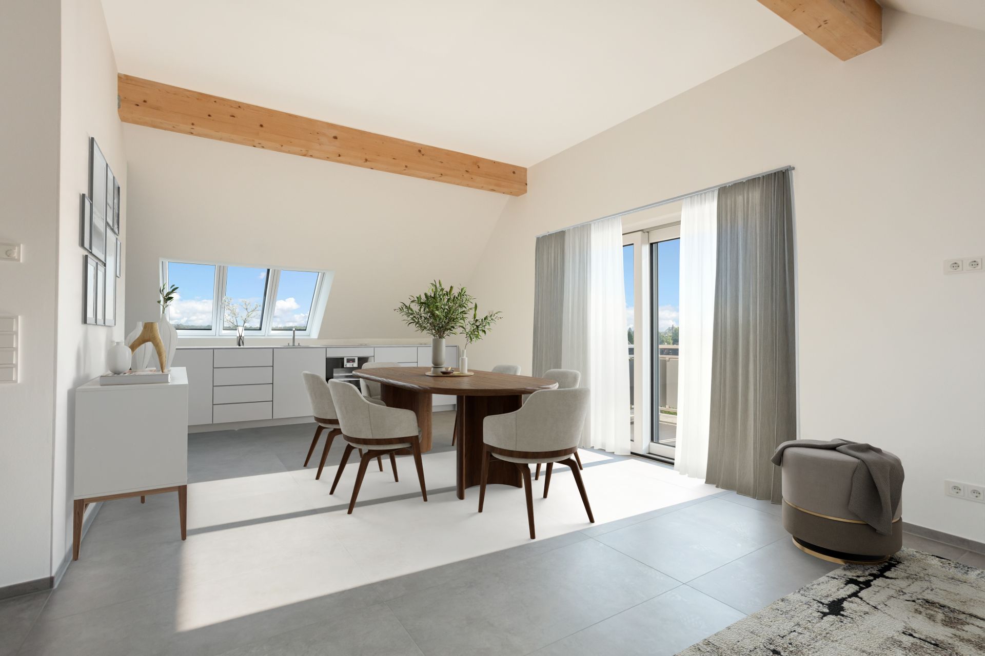 Heller Essbereich mit rundem Tisch, sechs Stühlen und großen Fenstern im modernen Wohnraum.