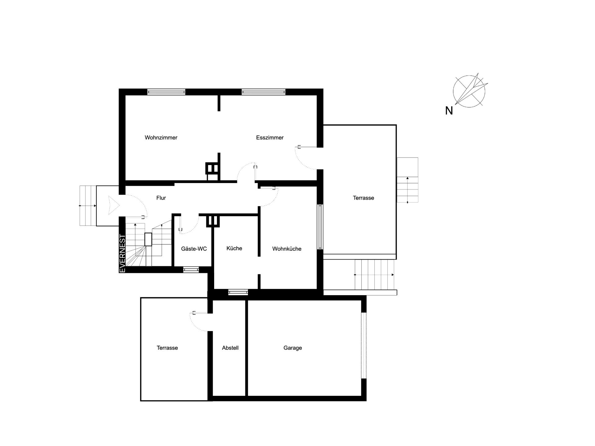 Grundriss eines Wohnhauses mit Wohnzimmer, Esszimmer, Küche, Abstellraum, Gäste-WC, Garage und Terrassen.