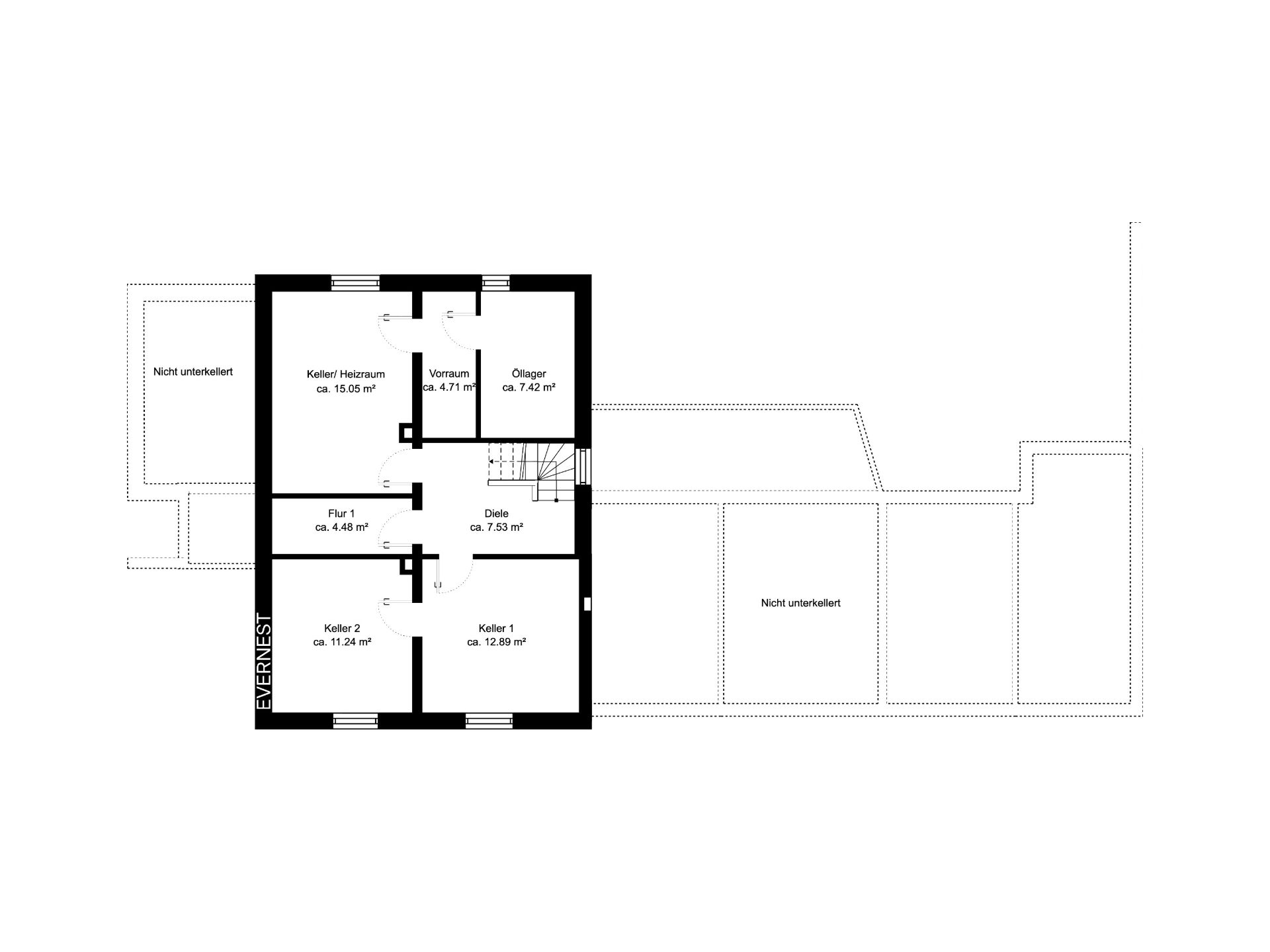 Grundriss eines Kellers mit mehreren Räumen und Treppenaufgang.