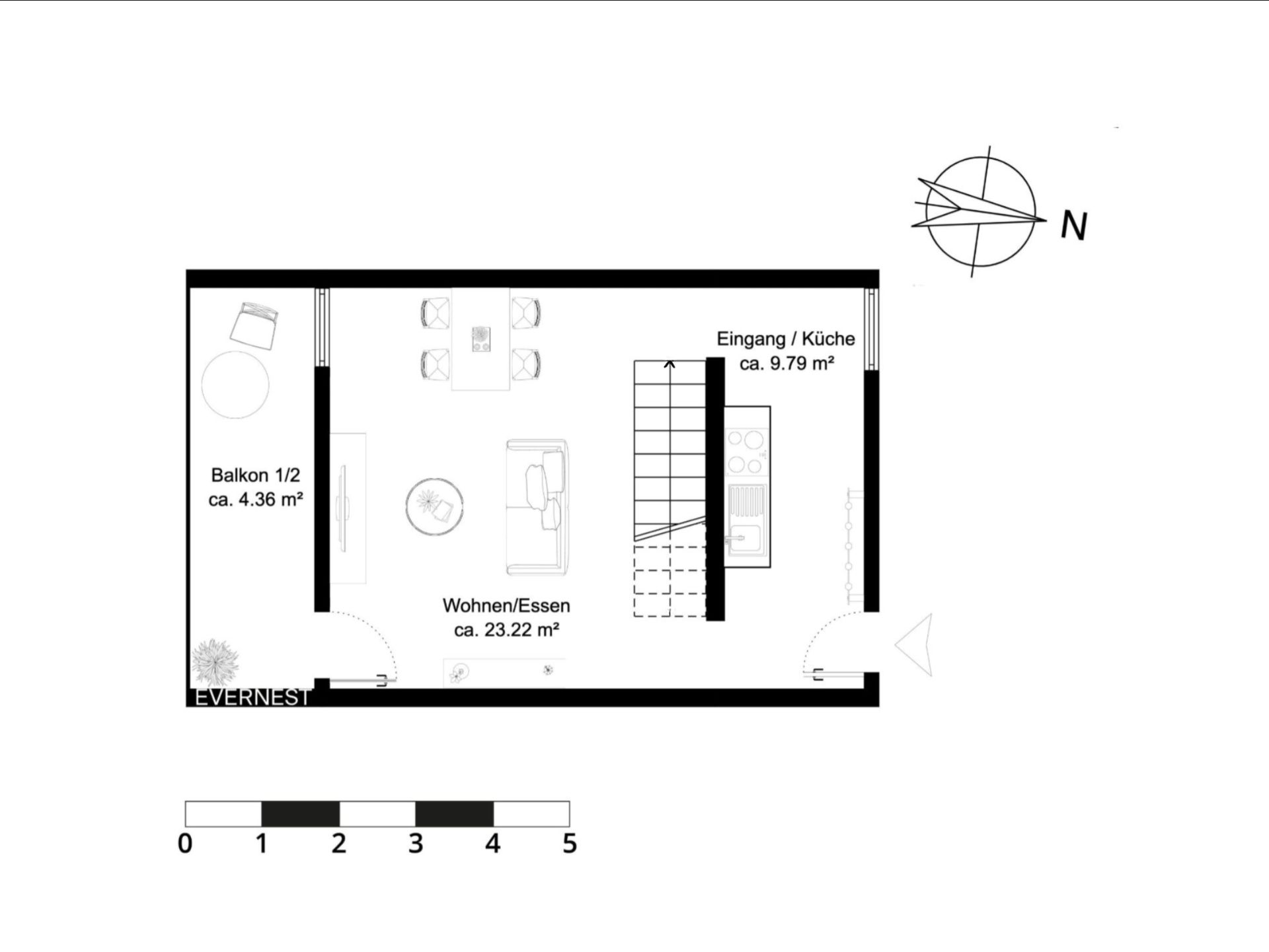 Grundriss mit Balkon, Wohn-/Essbereich, Küche und Treppe.