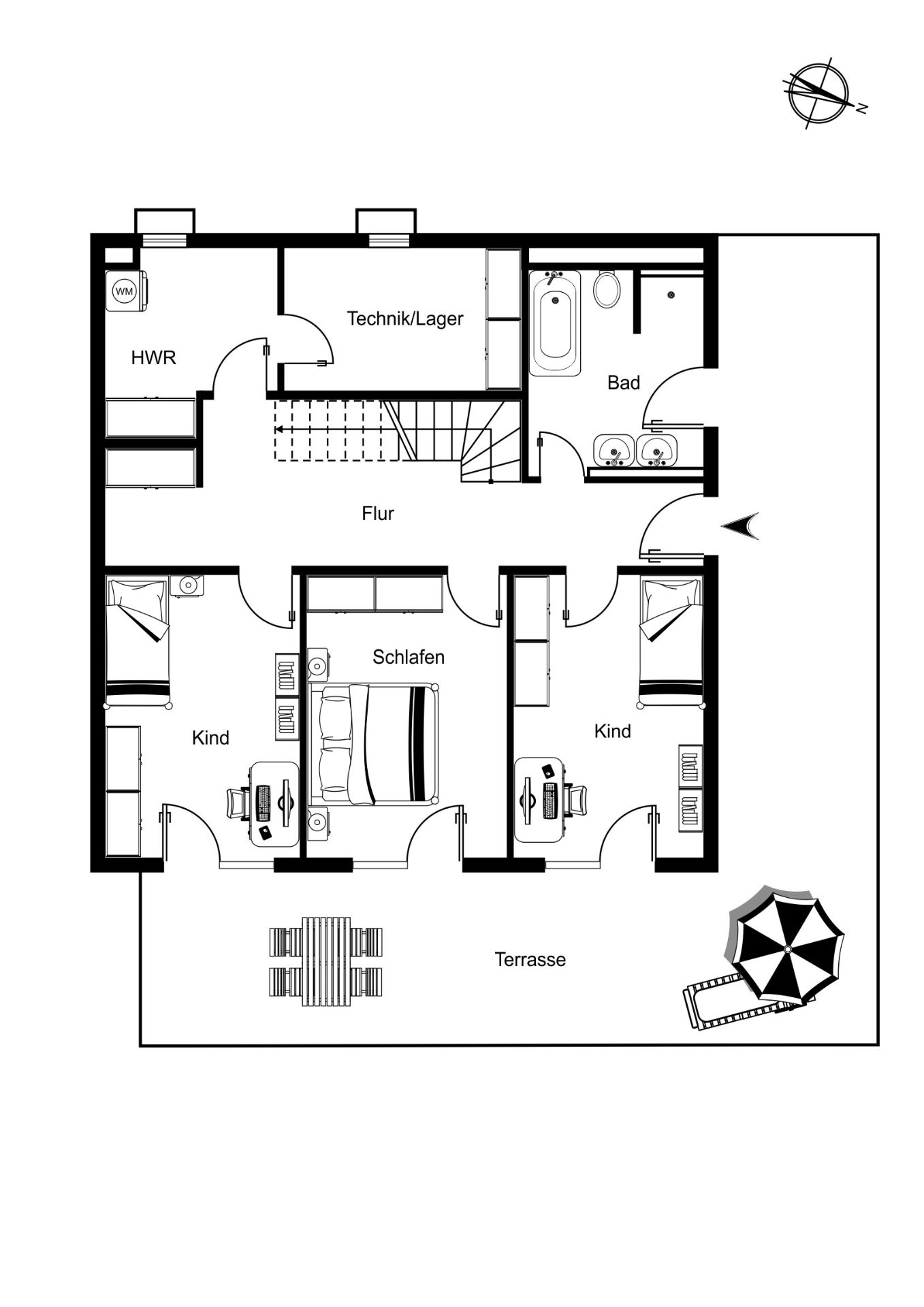Grundriss mit drei Schlafzimmern, Bad, Hauswirtschaftsraum, Flur und Terrasse mit Gartenmöbeln.