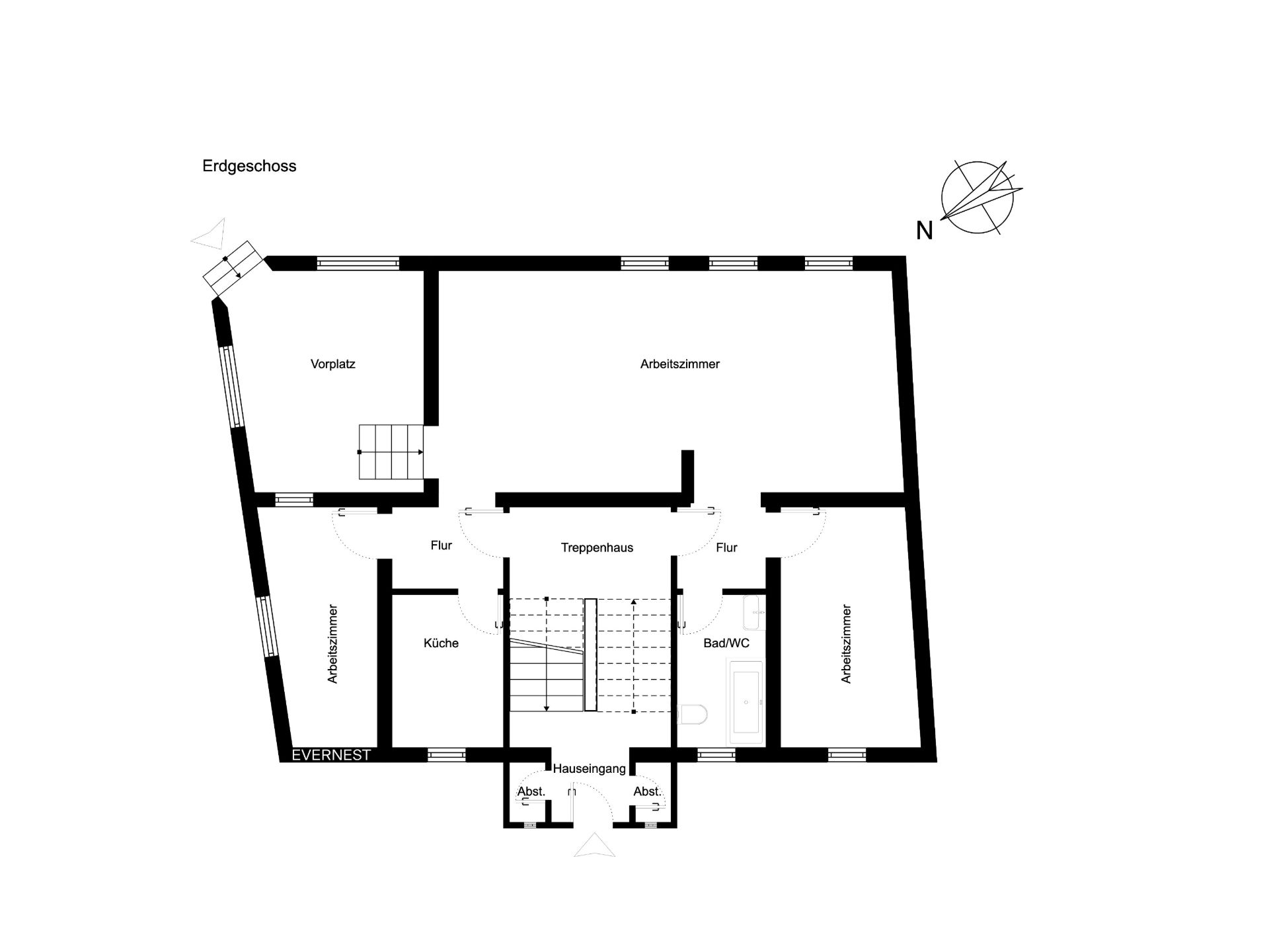 Grundriss des Erdgeschosses mit mehreren Zimmern, Fluren, Küche, Bad und Hauseingang.