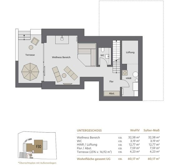 Grundriss eines Untergeschosses mit Terrasse, Wellnessbereich, WC und mehreren Abstellräumen.