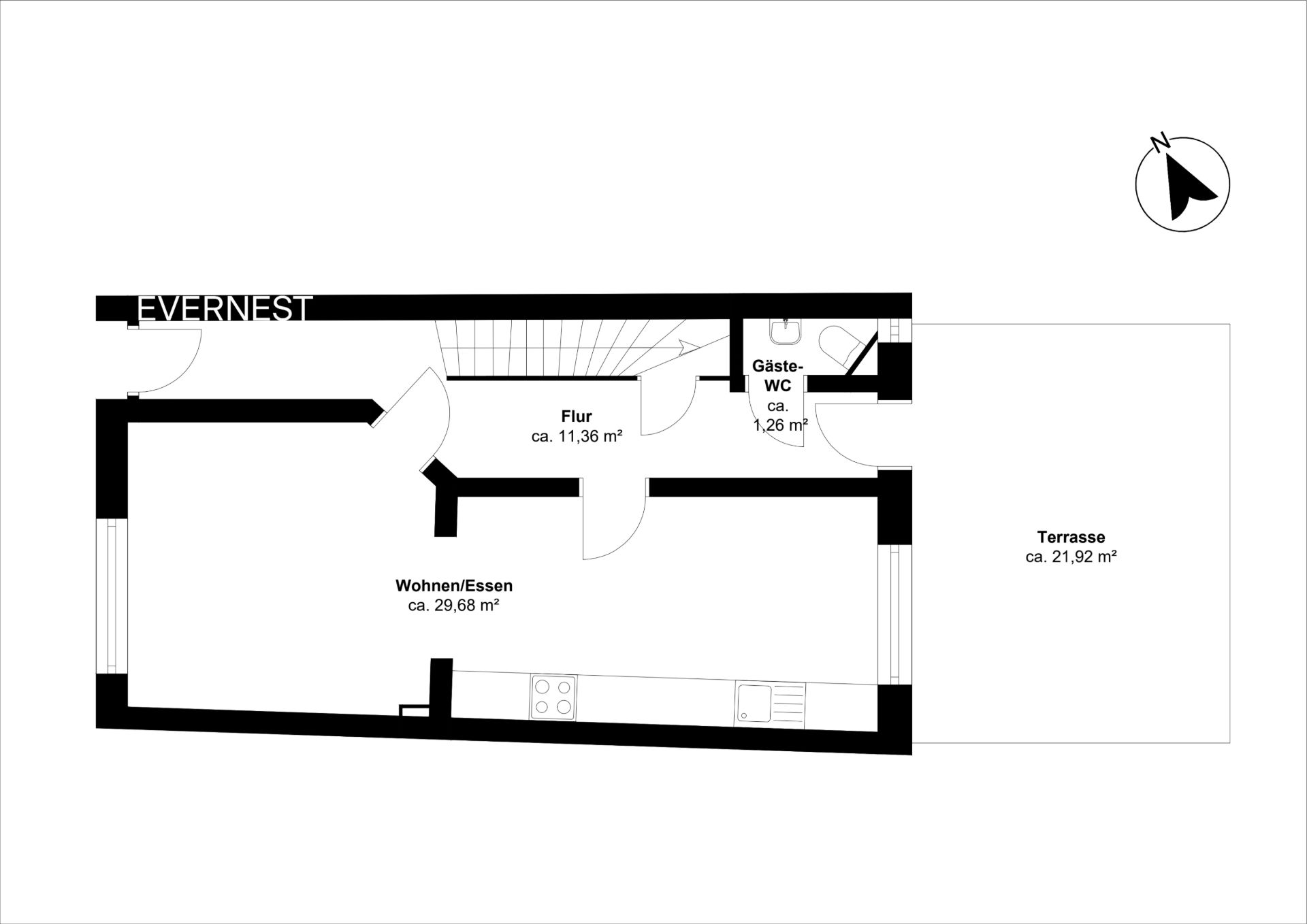 Grundriss mit Wohnzimmer, Essbereich, Flur, Gäste-WC und Terrasse.