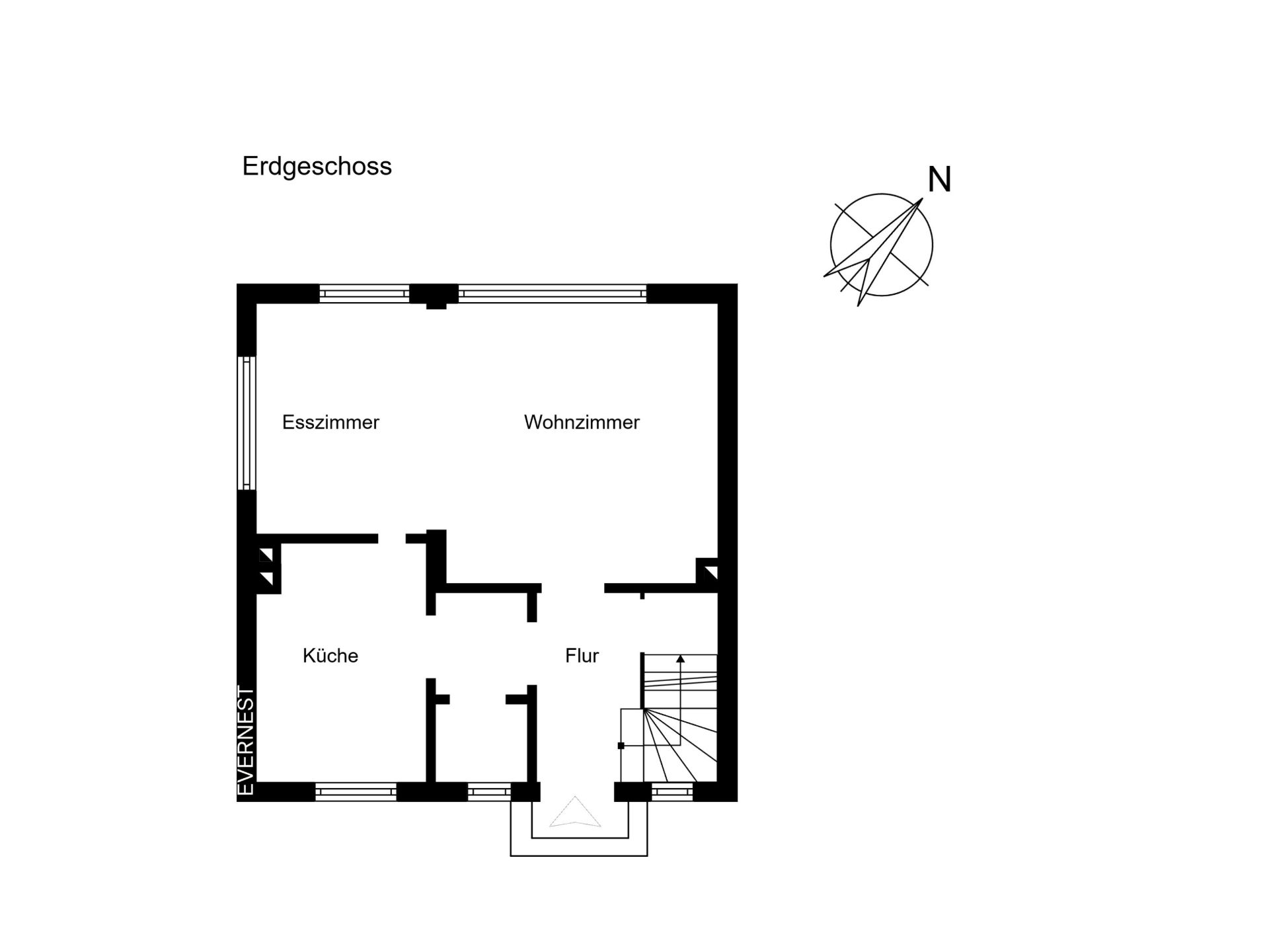 Grundriss des Erdgeschosses mit Esszimmer, Wohnzimmer, Küche, Flur und Treppe.