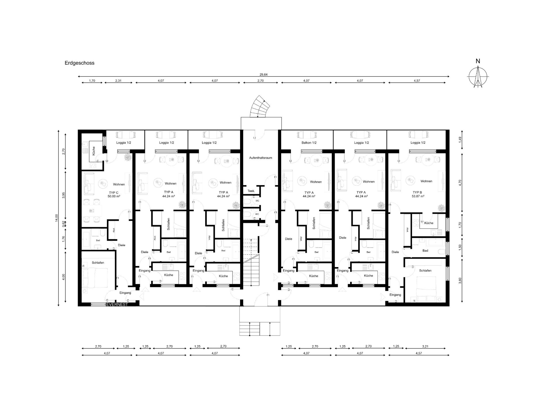 Grundriss des Erdgeschosses mit mehreren Wohnungen und zentralem Treppenhaus.