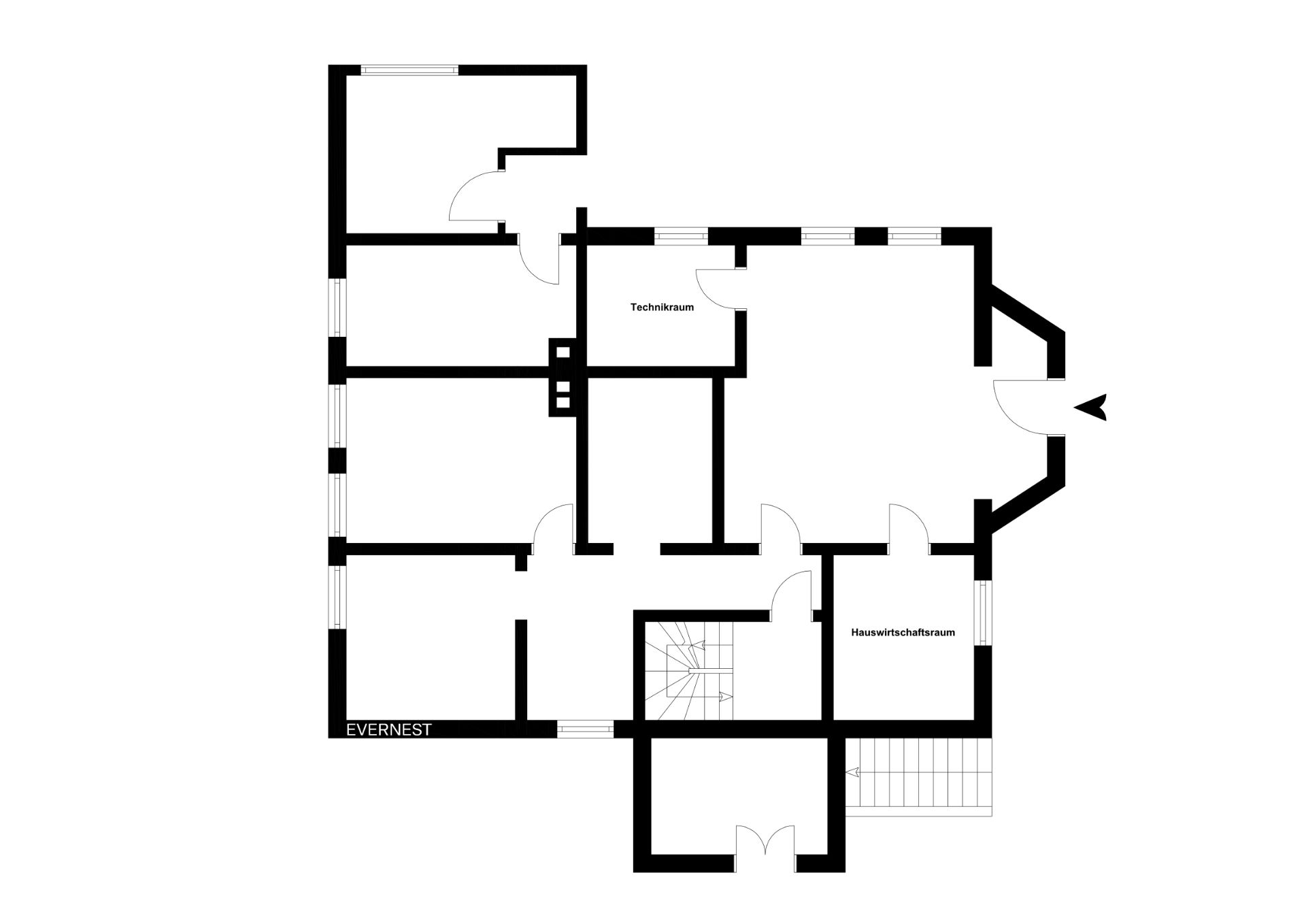 Grundriss eines Wohngebäudes mit mehreren Räumen, Technikraum und Hauswirtschaftsraum.