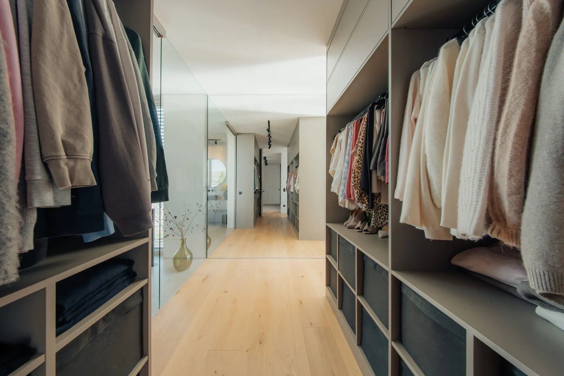 Begehbarer Kleiderschrank