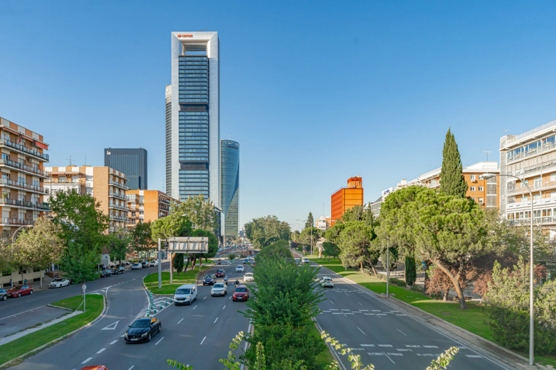 Paseo de la Castellana en Chamartín, Madrid