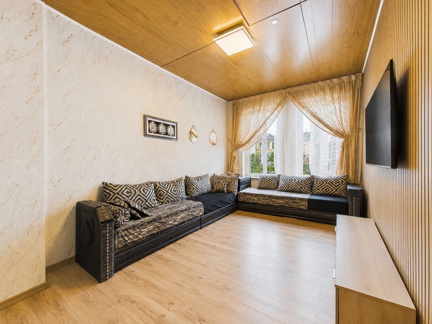 Wohn-/Esszimmer 2 OG