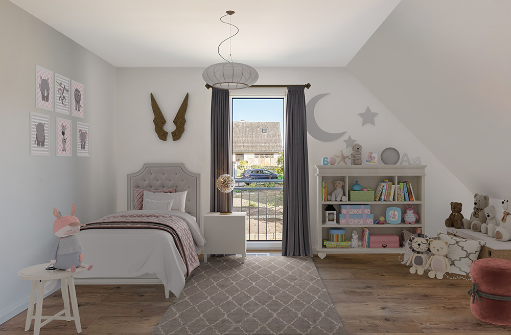 Helles Kinderzimmer mit Bett, Bücherregal, Spielsachen und großem Fenster mit Vorhängen.