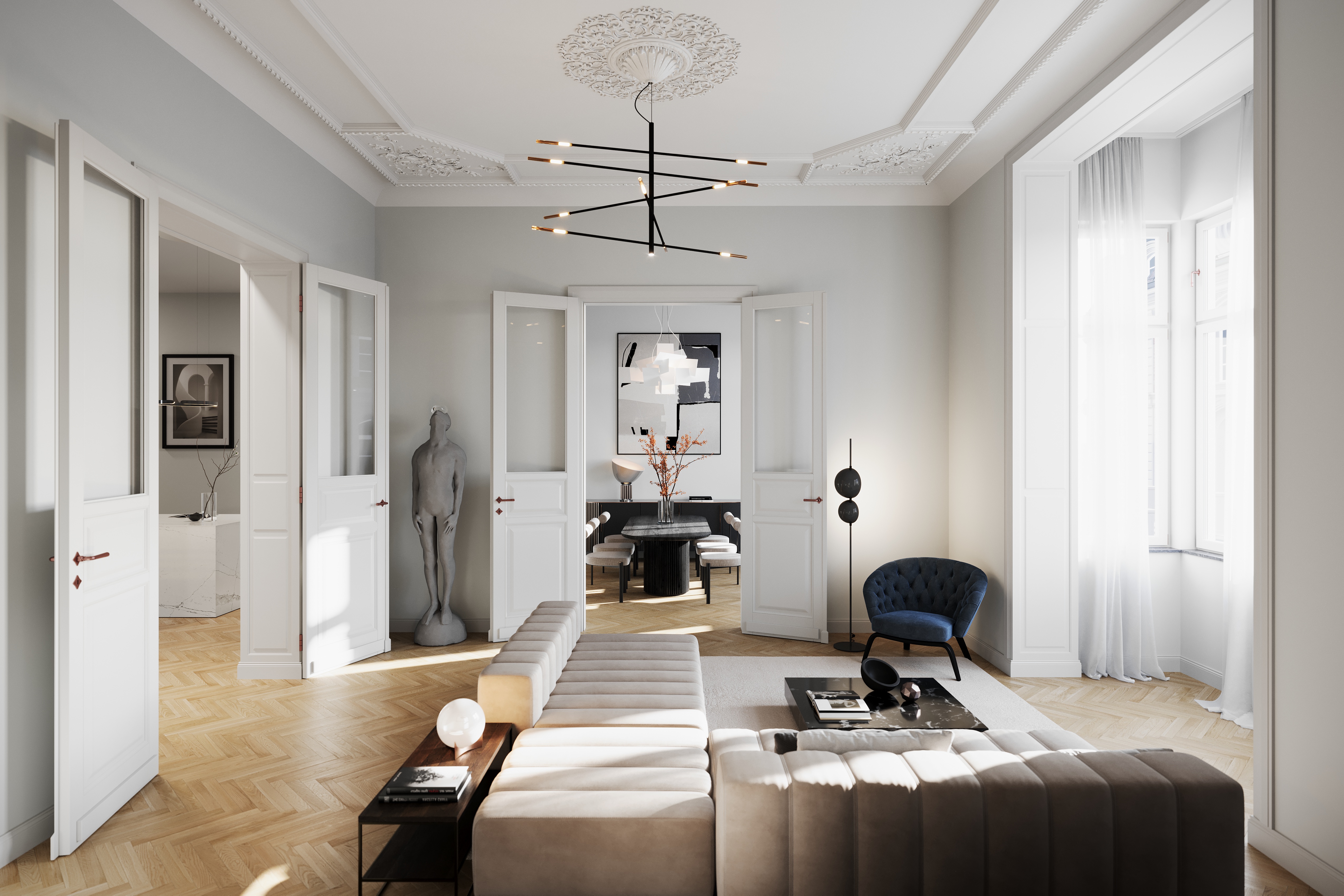 Modernes Wohnzimmer mit Sofa, blauem Sessel, Couchtisch und Kronleuchter, großes Fenster mit weißen Vorhängen.