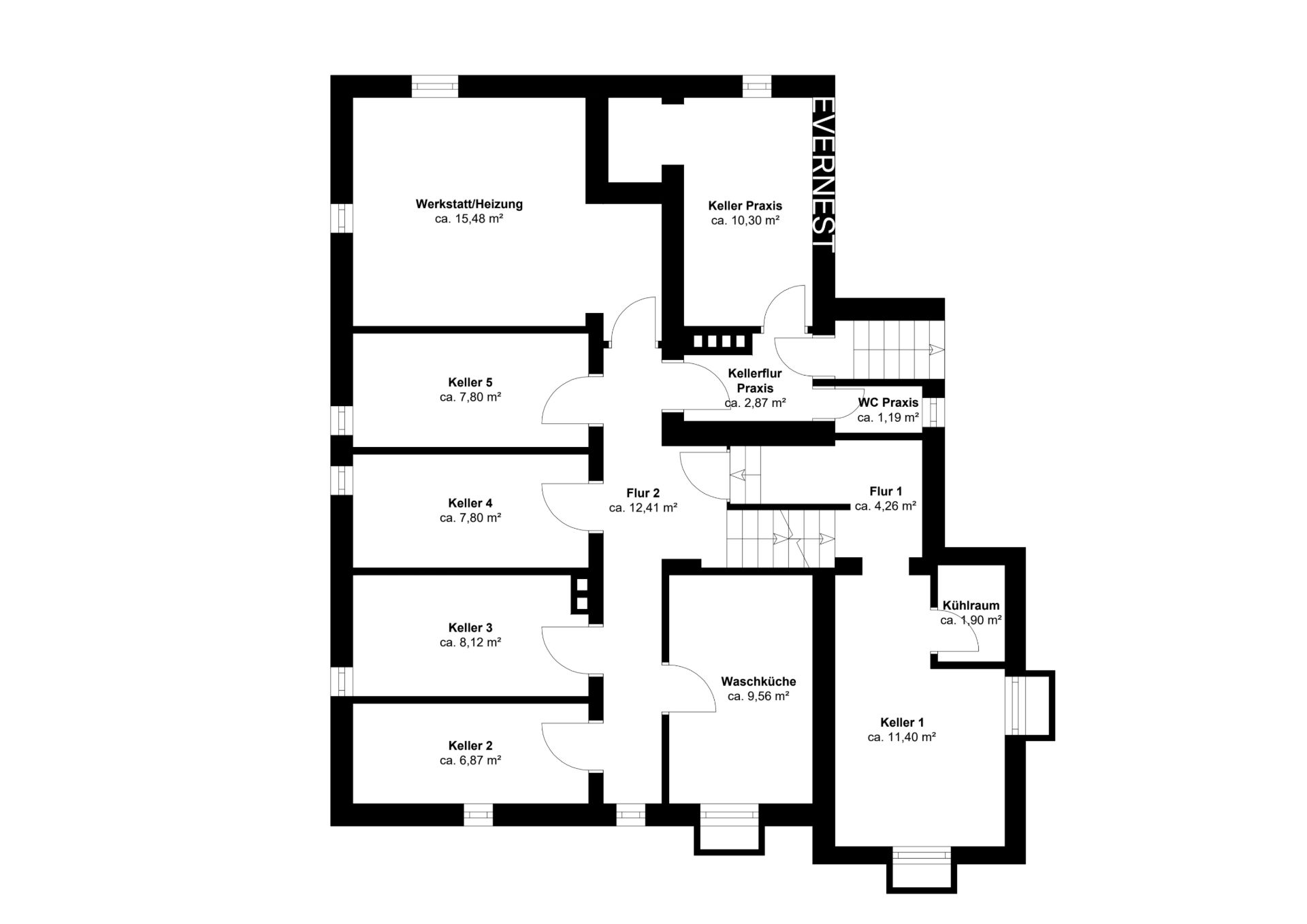 Grundriss eines Kellers mit mehreren Räumen, darunter Waschküche, Kühlraum und Werkstatt.
