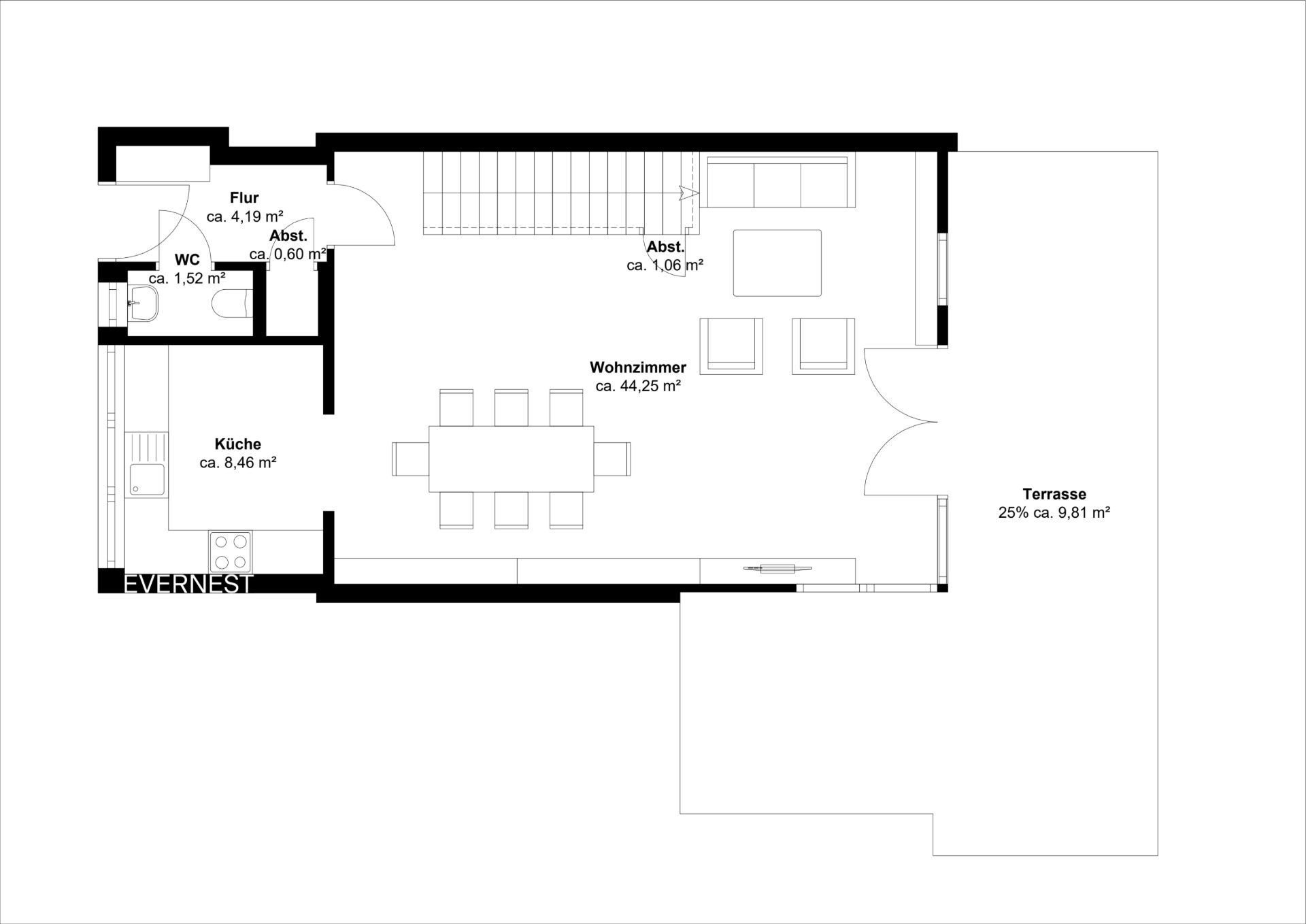 Grundriss mit Küche, WC, Flur, Wohnzimmer, Abstellräumen und Terrasse.