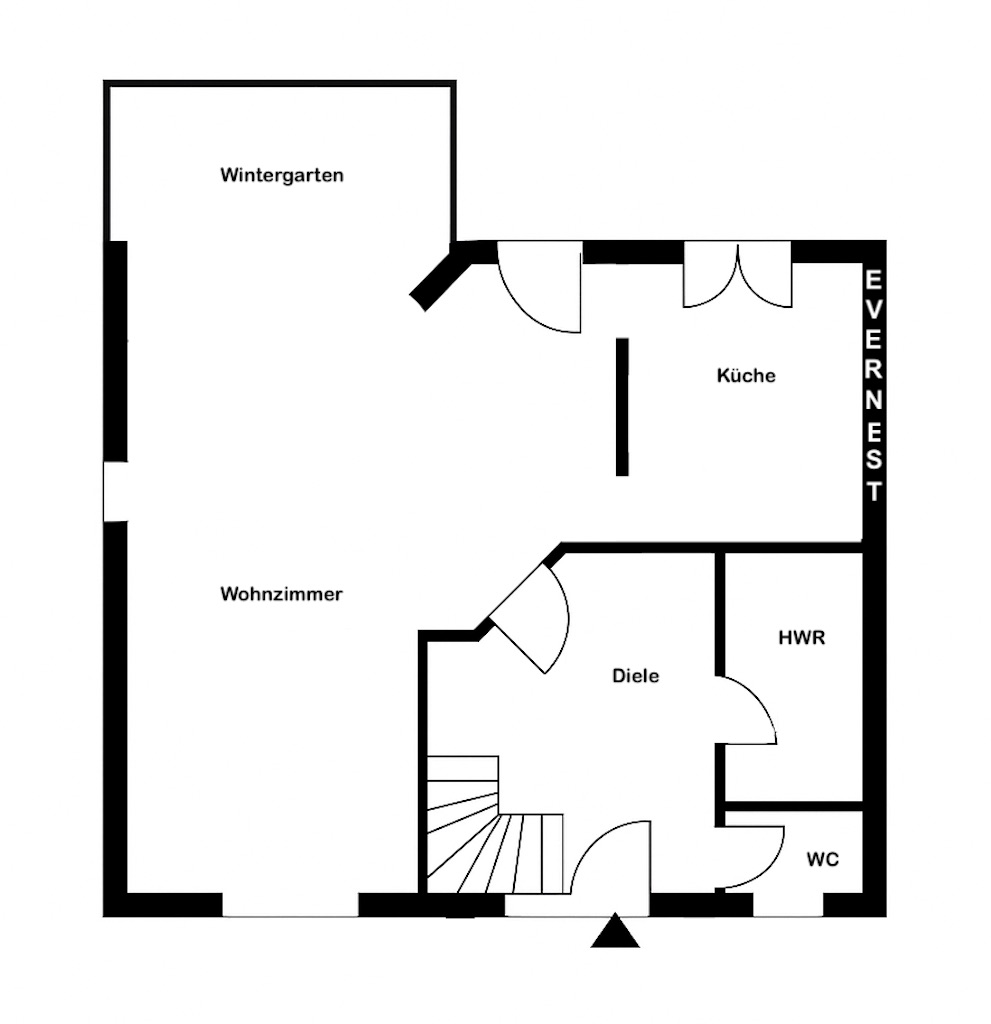 Grundriss mit Wohnzimmer, Wintergarten, Küche, Diele, HWR und WC.