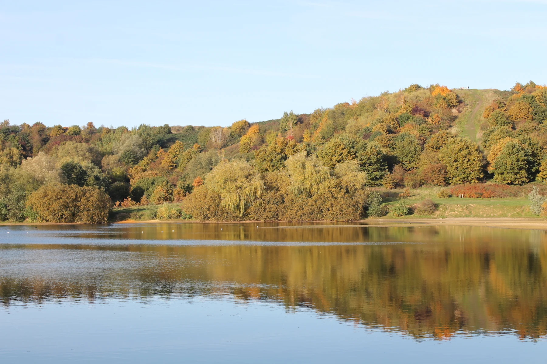 Hamburg Hummelsbüttel Stille im Herbst Copyright: pixelio/Marlies Schwarzin