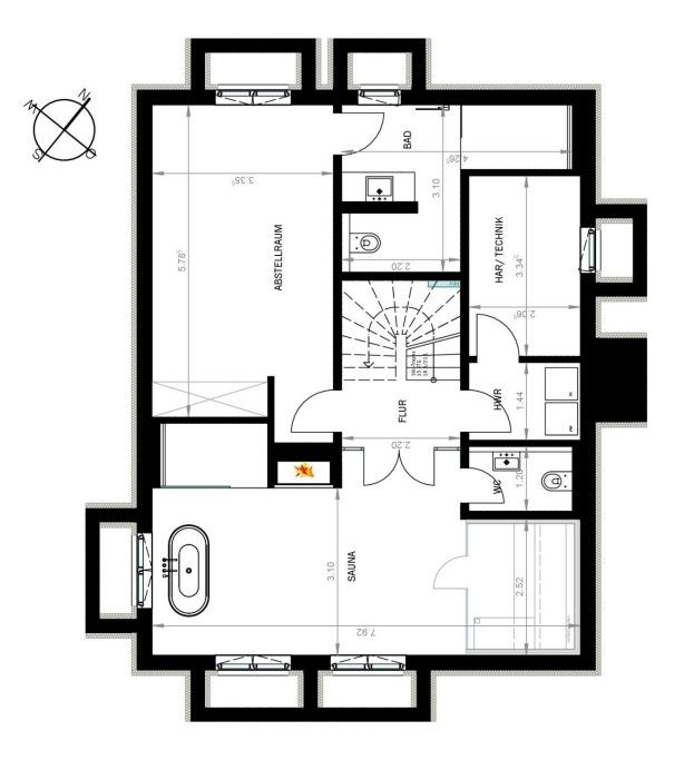 Grundriss mit Abstellraum, Bad, Hauswirtschaftsraum, Technikraum, Sauna und Treppe.