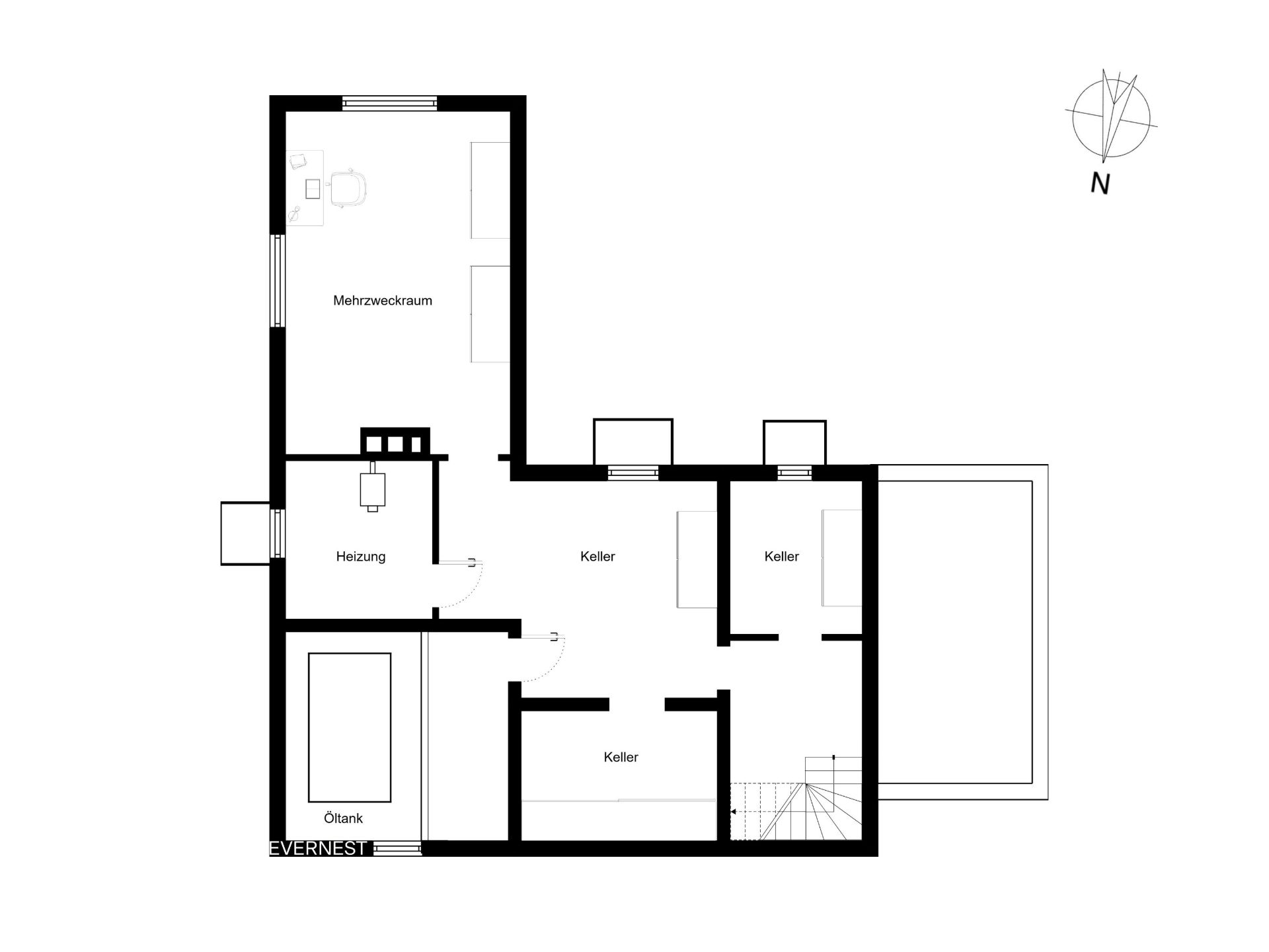 Grundriss eines Kellers mit Mehrzweckraum, Heizungsraum, Öltank und mehreren Kellerräumen.