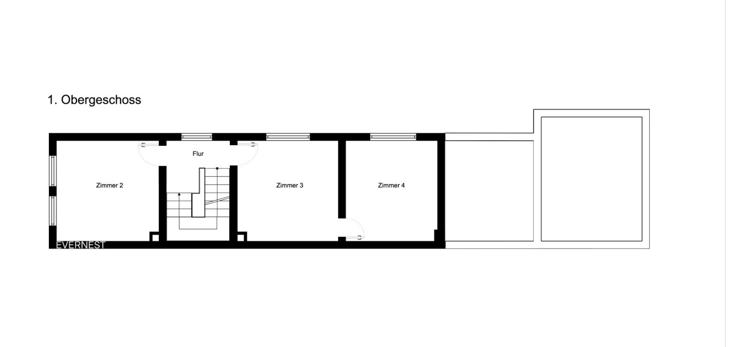 Grundriss des ersten Obergeschosses mit Flur, drei Zimmern und Treppenaufgang.