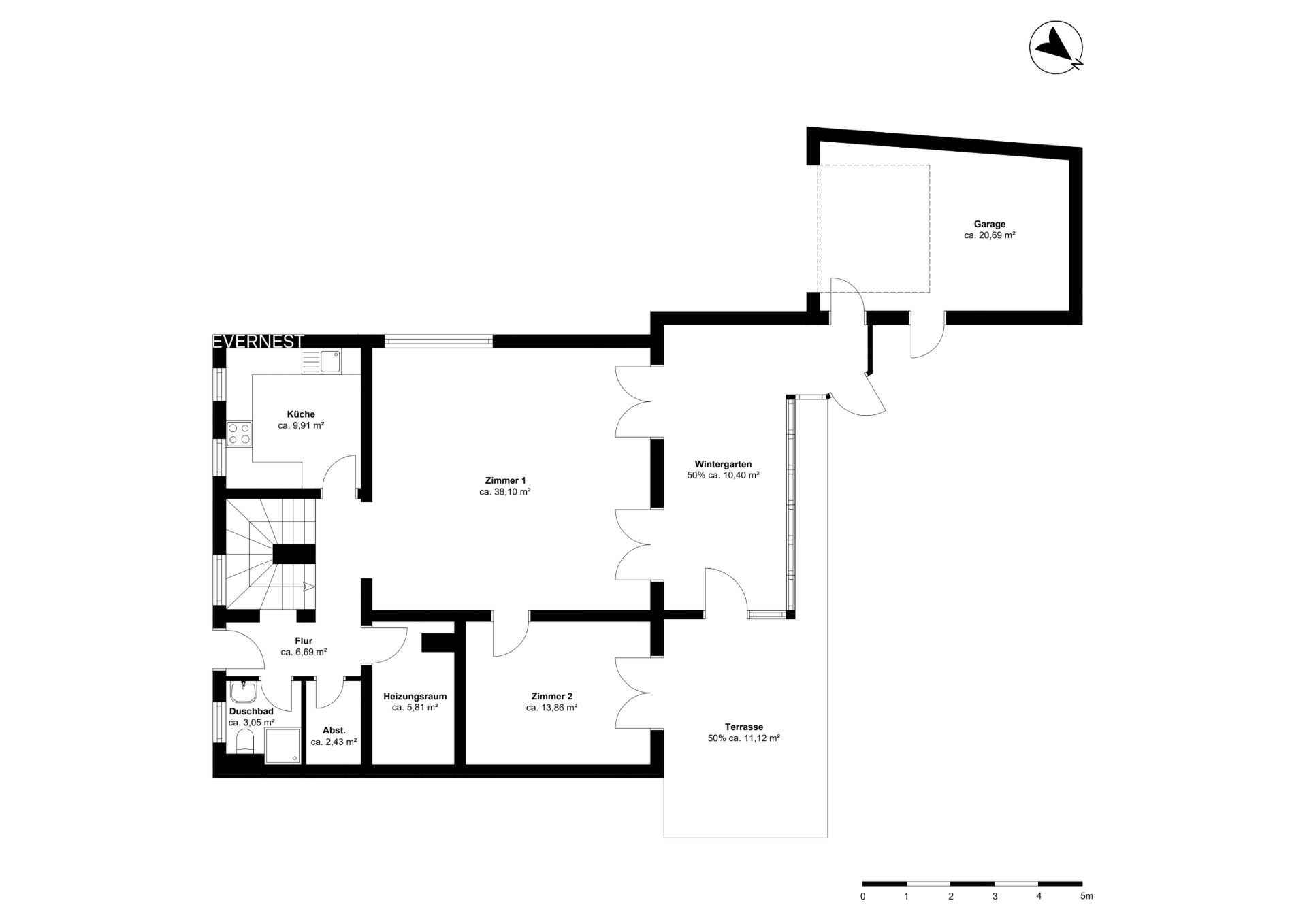 Grundriss eines Wohnhauses mit Küche, Zimmern, Wintergarten, Terrasse und Garage.