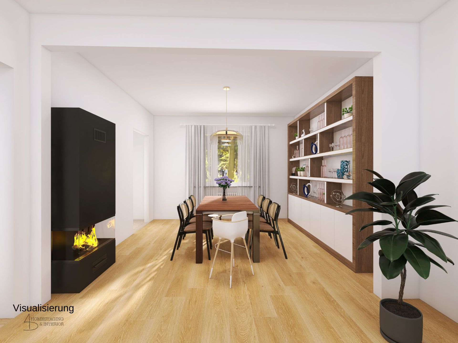Helles Esszimmer mit langem Holztisch, Kamin, Regalwand und großer Pflanze.