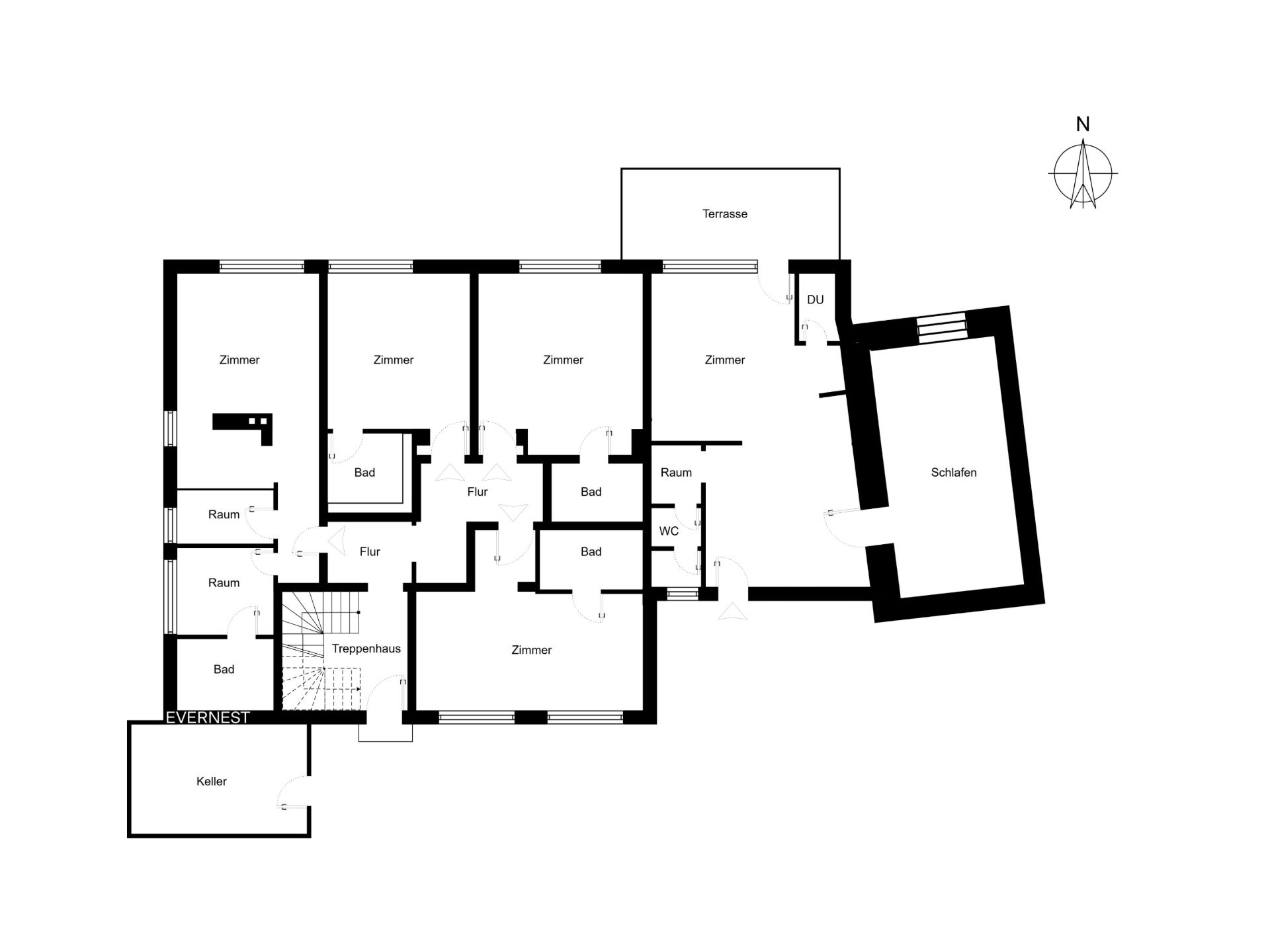 Grundriss eines Wohnhauses mit mehreren Zimmern, Bädern, Keller und Terrasse.