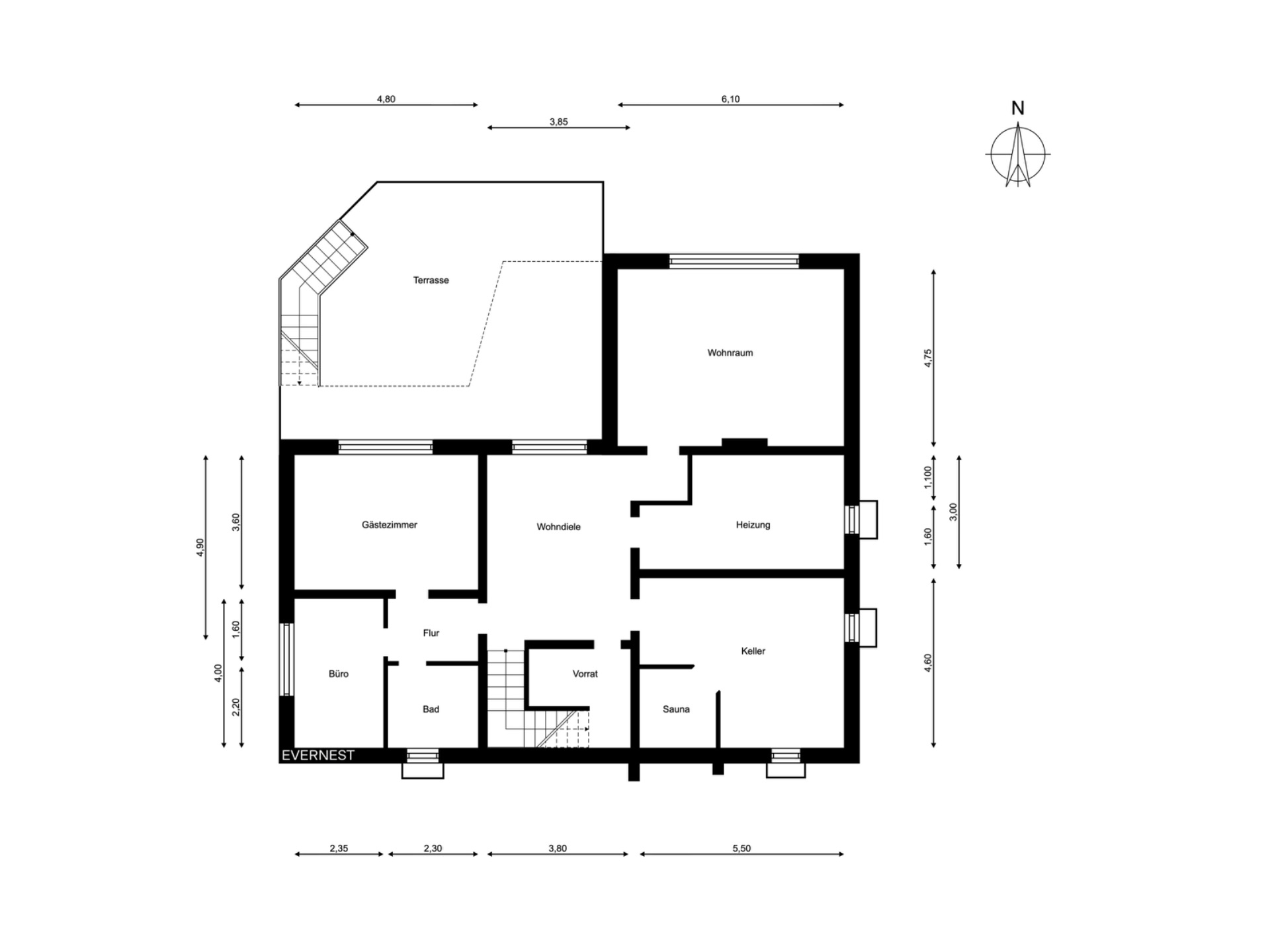 Grundriss eines Hauses mit Terrasse, Wohnzimmer, Büro, Bad, Sauna, Keller und weiteren Räumen.