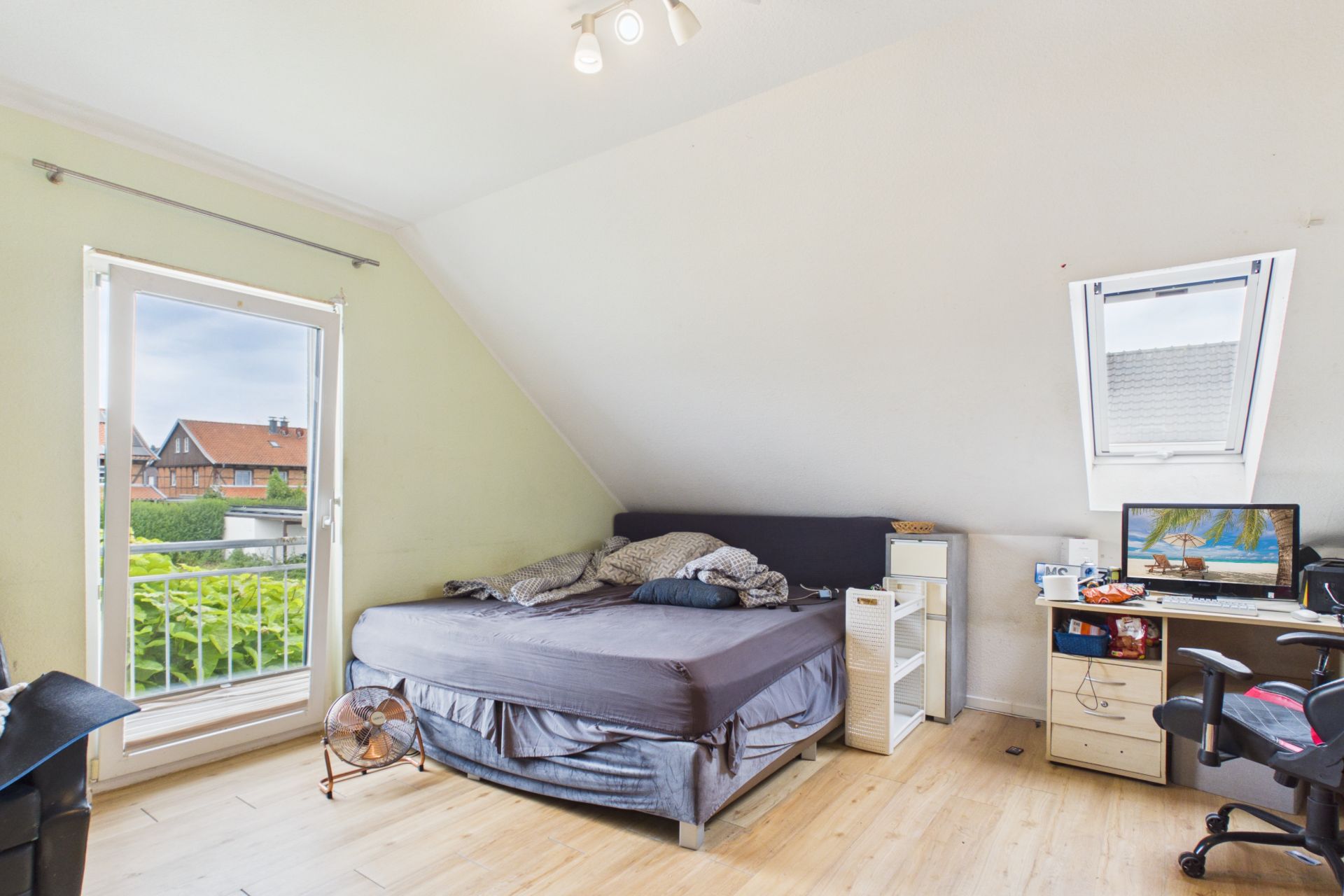 Schlafzimmer 4