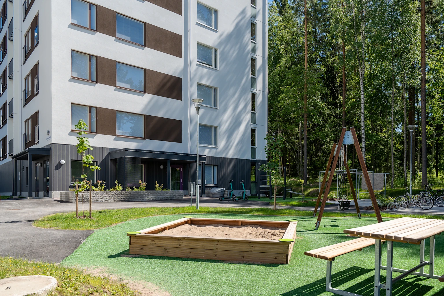 Jyväskylän Tulisydän vuokra-asunnot leikkipaikka.jpg