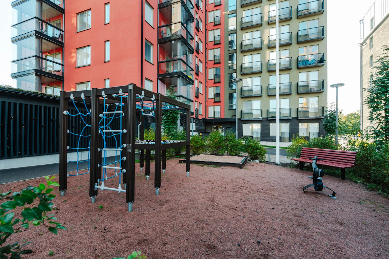 Turun Kirstinpuiston Helmi-6.jpg