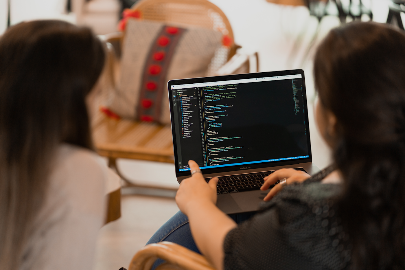 Susana e Juliana de costas