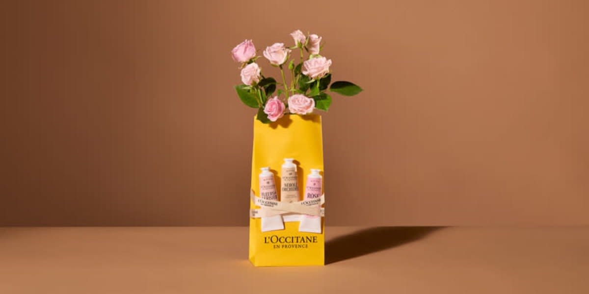 Petals & Presents Gifting Event