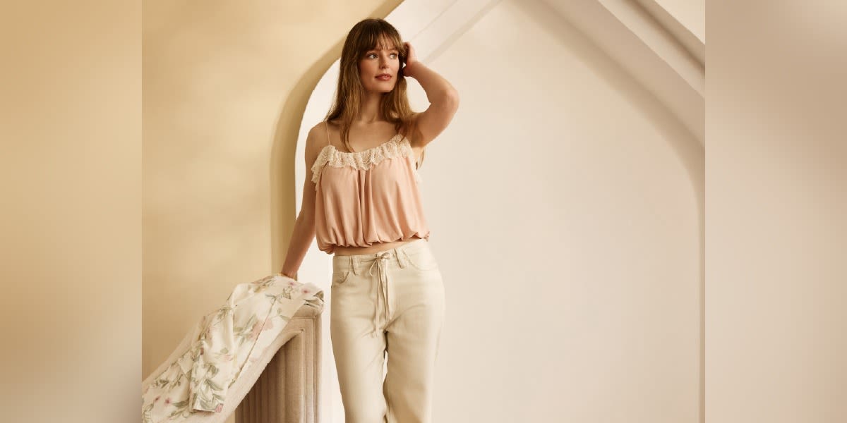 Spring Pants 40% Off