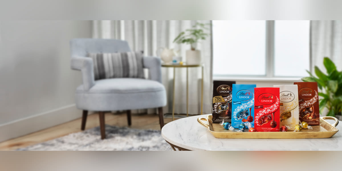 LINDOR Savings Event! 2 for $20 on our 150g LINDOR Bags!