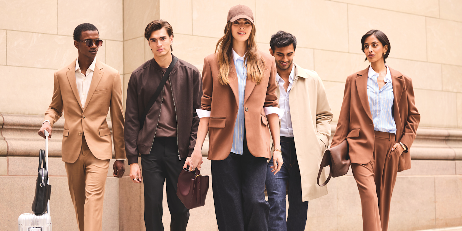 30% off featured tops—your new favourite shirts await! 