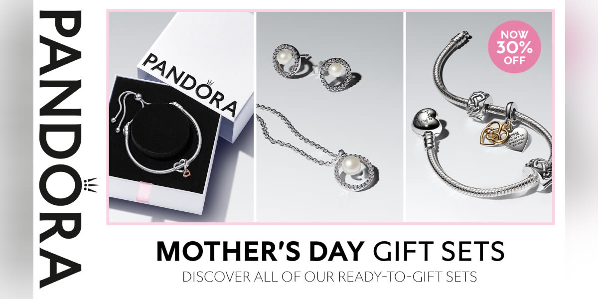 Receive 30% off select Gift Sets at Pandora
