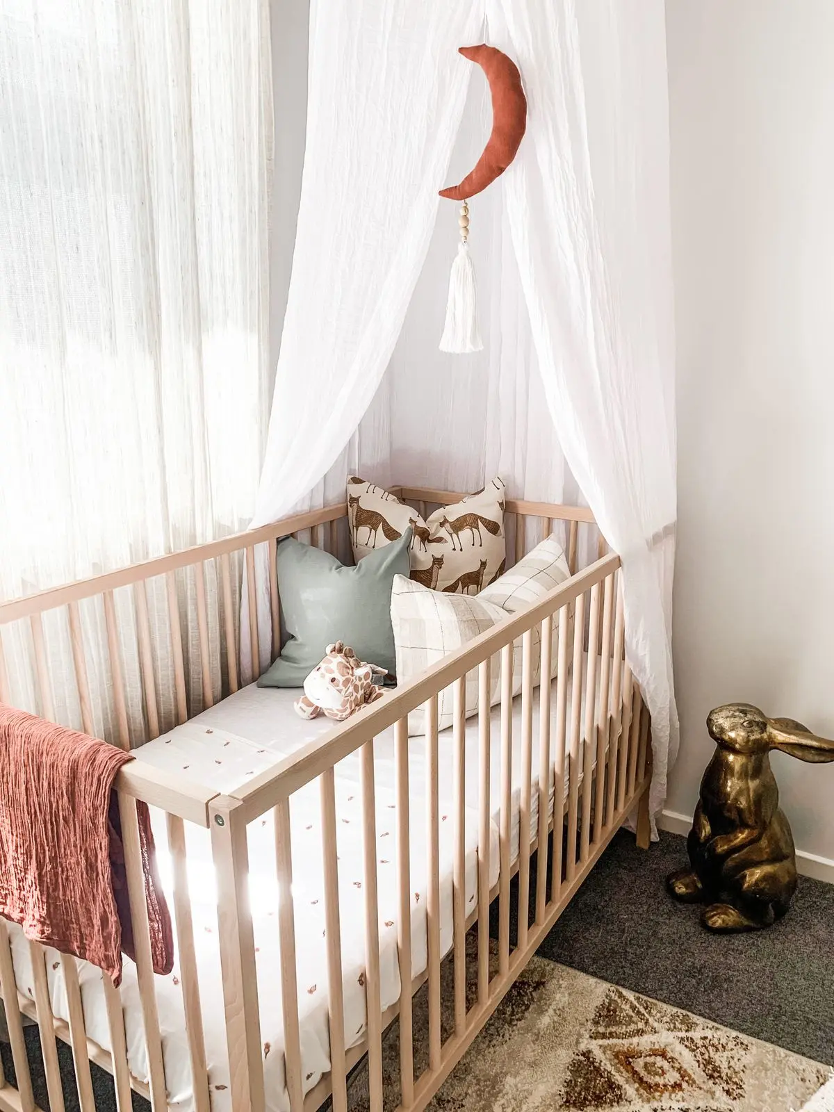 Kids' Bedroom Decor: Using Colour in a Balanced Way hero image