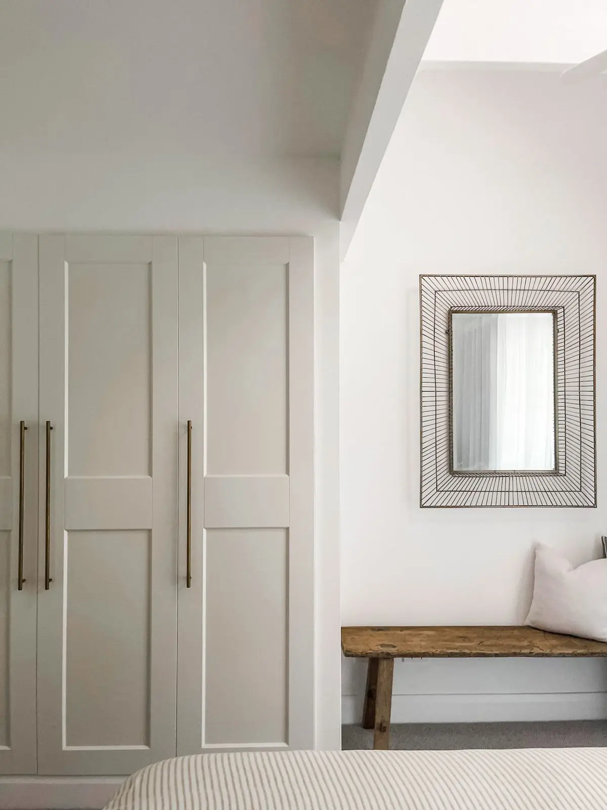 Embracing Simplicity: A Guide to Styling Your Home in a Minimalist Aesthetic hero image