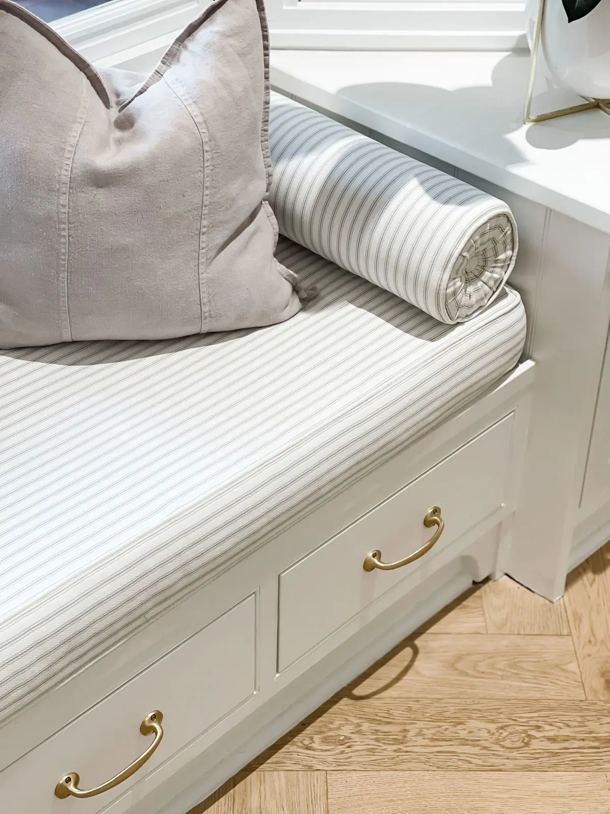 5 Top Things to Consider When Creating Your Walk-In Closet hero image