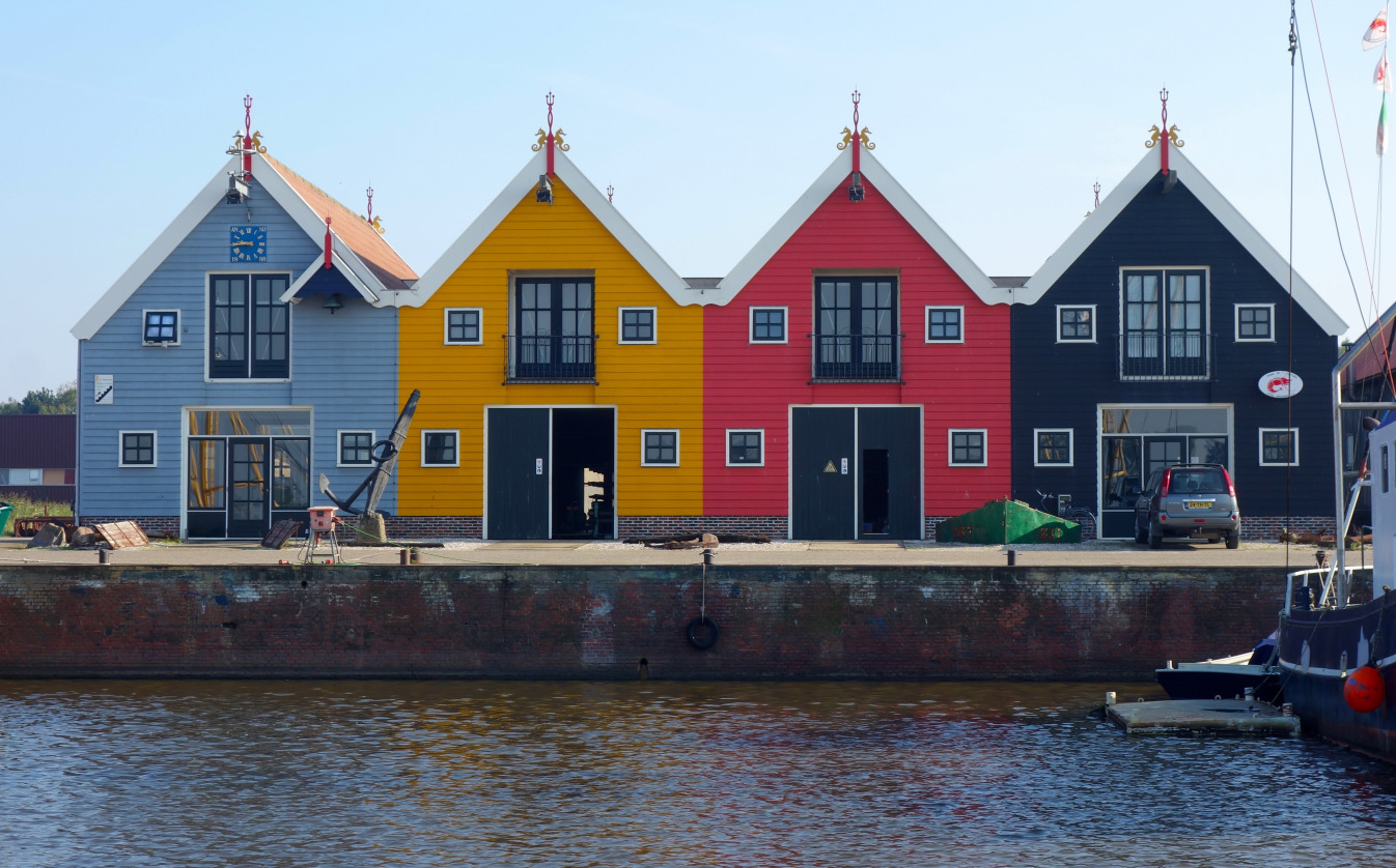 Groningen Cottages Colorful