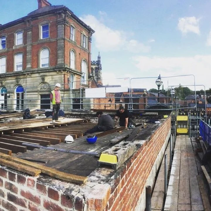 13 Little Underbank, roof