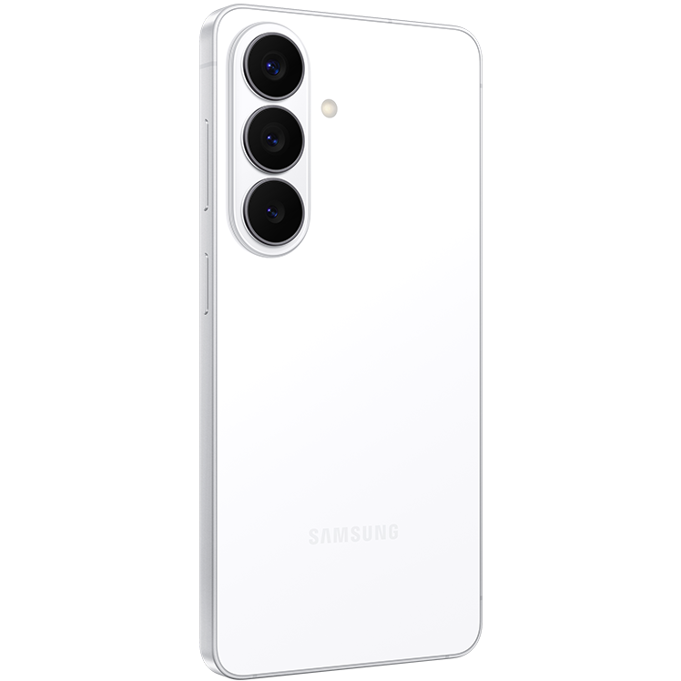 Vit Samsung-smartphone sedd snett bakifrån med tre vertikalt placerade kameralinser i svart på vänster sida.