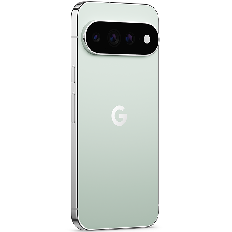 Google Pixel 11 Pro XL i ljusblå färg, baksidesvy med trippelkamera och silverfärgad ram.