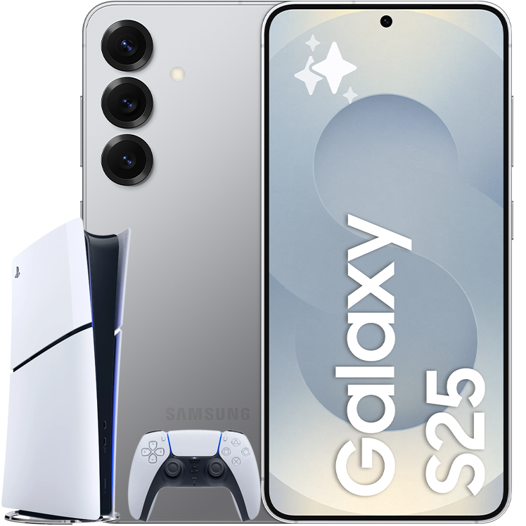En silverfärgad Samsung Galaxy S25 med tre kameror bredvid en PlayStation 5-konsol med handkontroll.