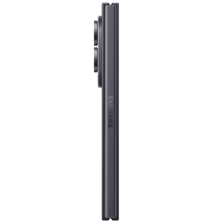 Samsung smartphone i mörkgrå färg sedd från sidan, med dubbelkamera synlig på baksidan.
