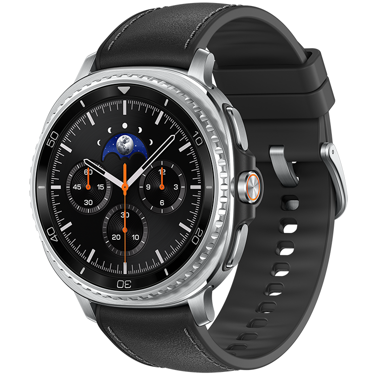 Galaxy Watch8 Classic sett från vänster med silverfärgad boett, svart urtavla med månfasvisare och kronograffunktion, samt svart läderarmband.