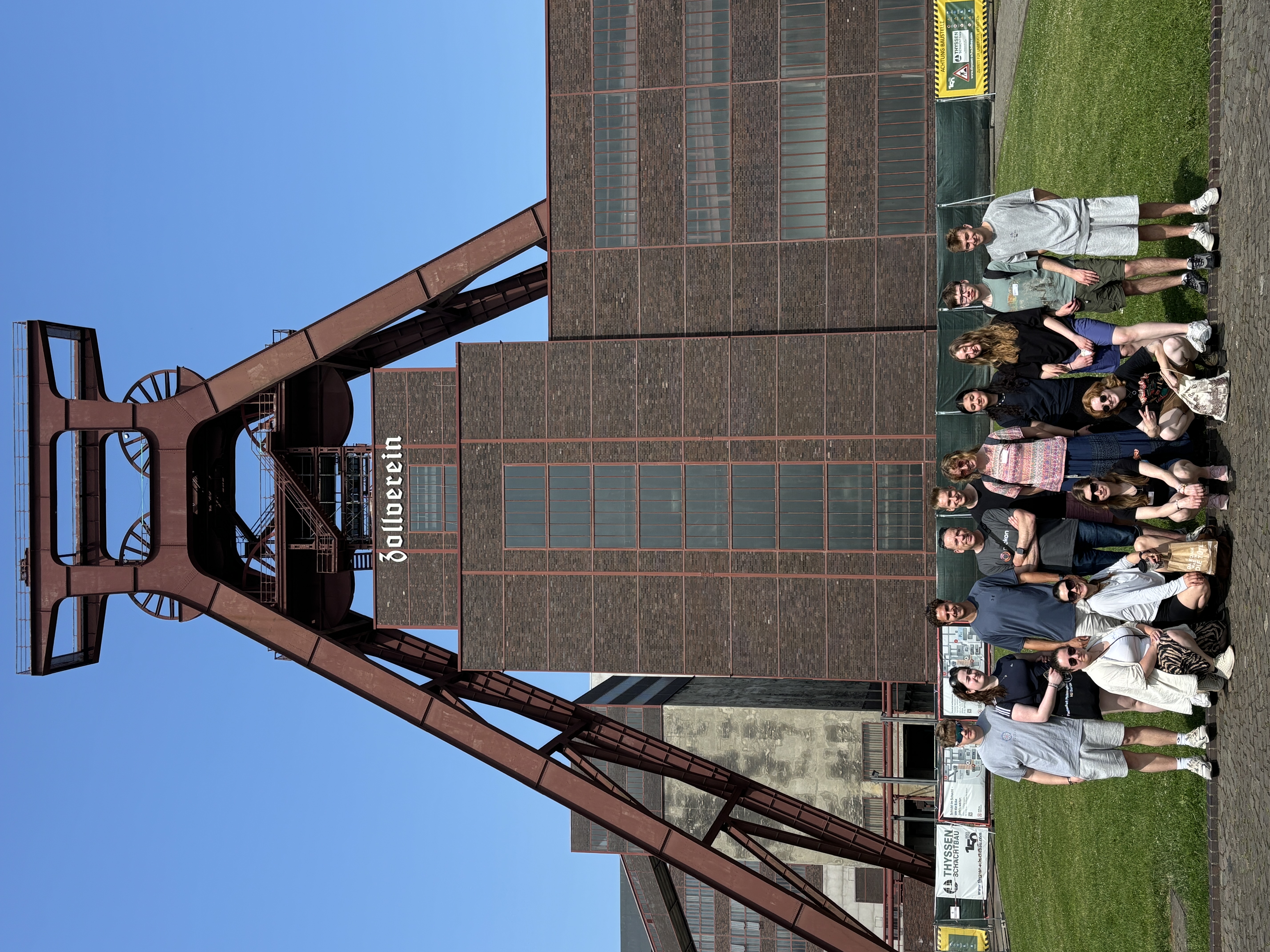 Gruppenbild vor der Zeche Zollverein