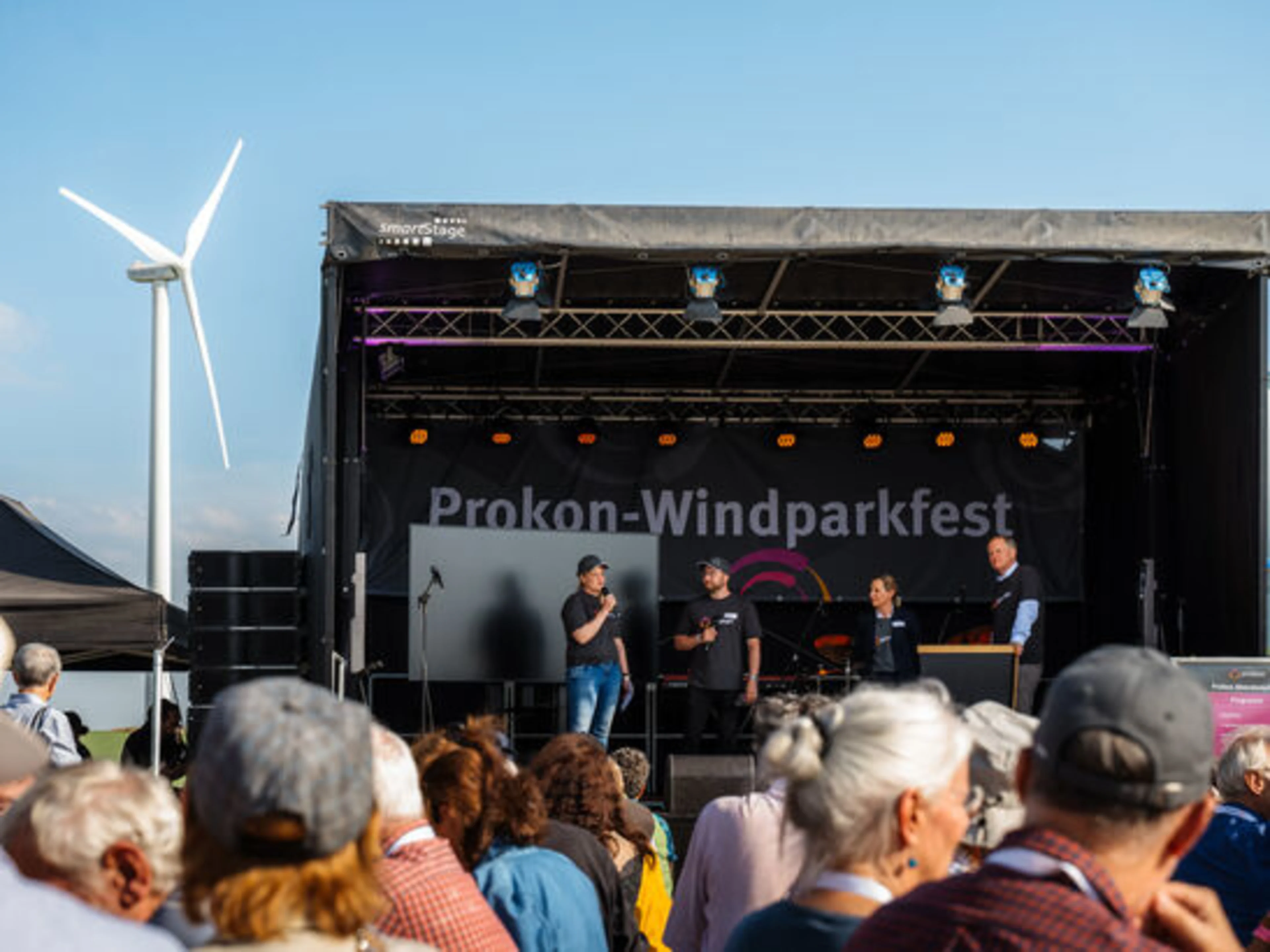 Die Bühne beim Prokon-Windparkfest Hakenstedt III